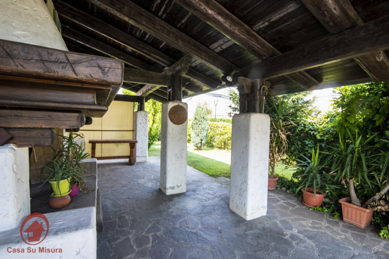 CADONEGHE rif. A180: Casa su misura ha il piacere di proporvi casa singola a Cadoneghe storica, i...