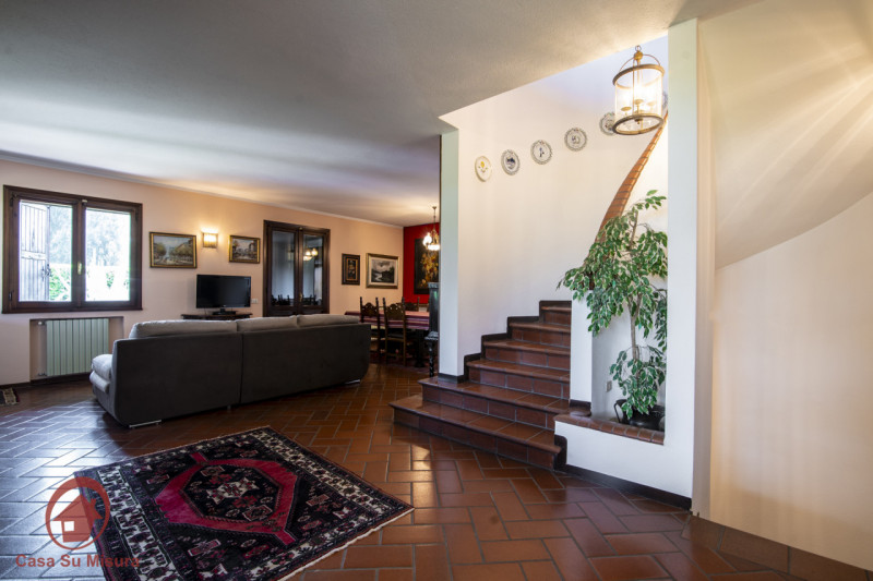 CADONEGHE rif. A180: Casa su misura ha il piacere di proporvi casa singola a Cadoneghe storica, i...