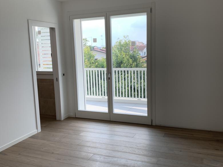 MONTEGALDA – Appartamento in classe A4 con terrazzo abitabile

In piccolo e curato contesto resid...