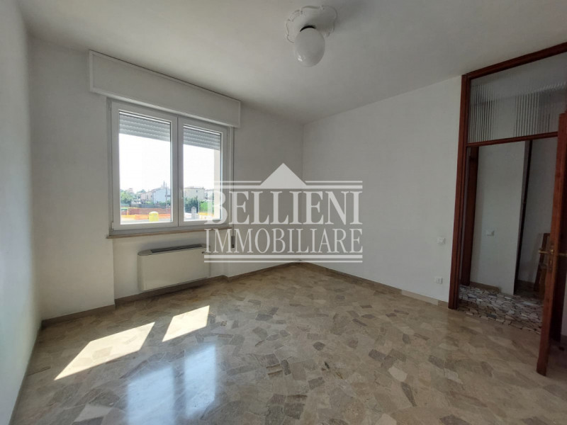 ZONA POLEGGE - Proponiamo in locazione un appartamento bicamere ristrutturato ma non arredato, id...