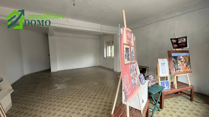 Piovene Rocchette: negozio al piano terra €60.000 info 0445824740

BUONI MOTIVI PER ACQUISTARE QU...
