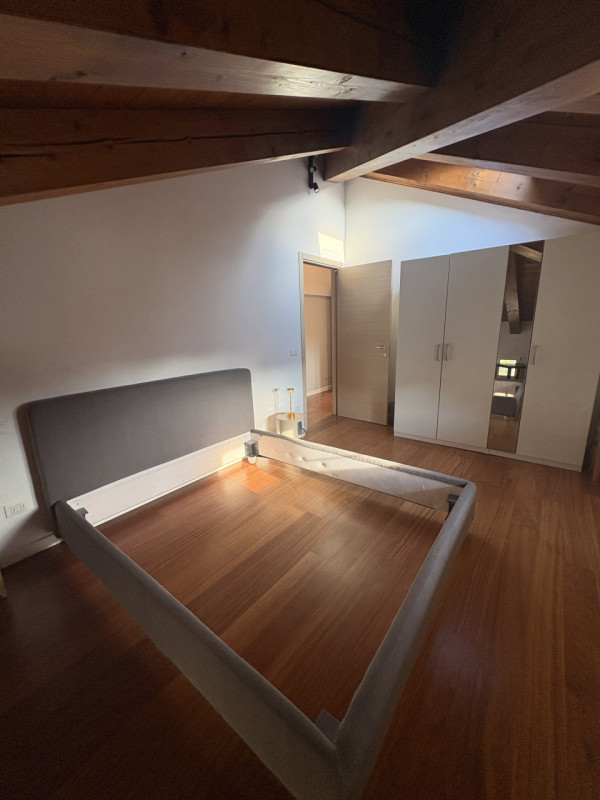 CENTRO STORICO- CORSO GARIBALDI IN OTTIMO CONTESTO ABITATIVO AFFITTASI ELEGANTE E LUMINOSO APPART...