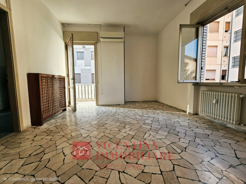 VICENZA - San Bortolo: Nel cuore del quartiere a due passi da scuole e piscine, vendesi BICAMERE ...