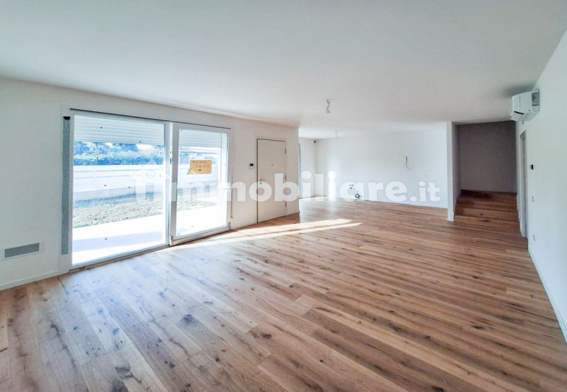 ALBIGNASEGO - SAN GIACOMO - MR150E
BIFAMILIARE  - AMPIO SOGGIORNO - 4 CAMERE DA LETTO -  CL. "A4"...
