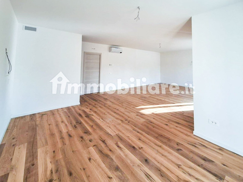 ALBIGNASEGO - SAN GIACOMO - MR150E
BIFAMILIARE  - AMPIO SOGGIORNO - 4 CAMERE DA LETTO -  CL. "A4"...