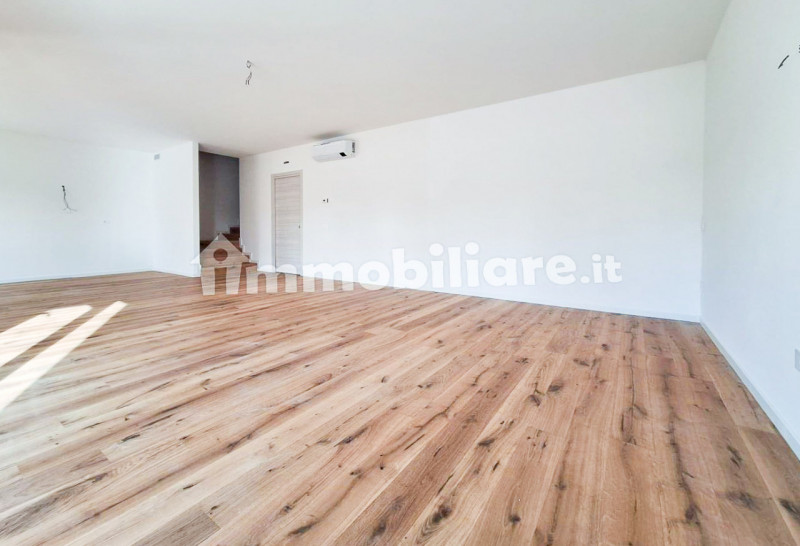 ALBIGNASEGO - SAN GIACOMO - MR150E
BIFAMILIARE  - AMPIO SOGGIORNO - 4 CAMERE DA LETTO -  CL. "A4"...