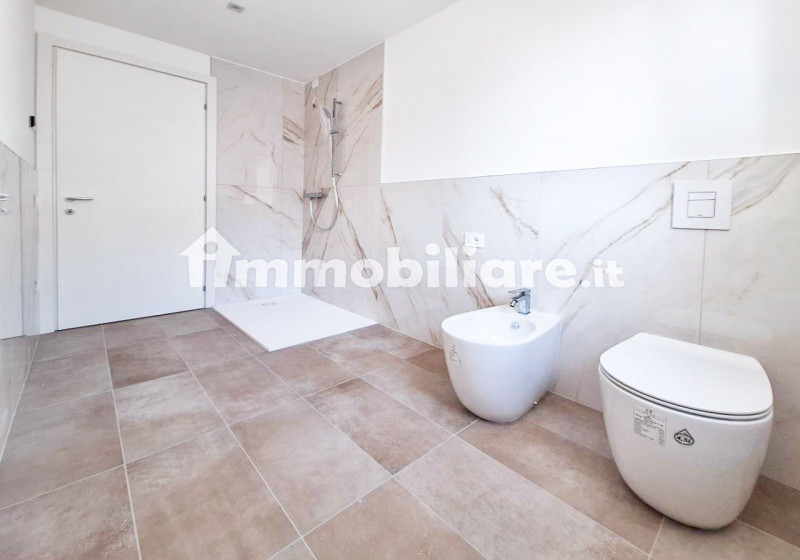 ALBIGNASEGO - SAN GIACOMO - MR150E
BIFAMILIARE  - AMPIO SOGGIORNO - 4 CAMERE DA LETTO -  CL. "A4"...