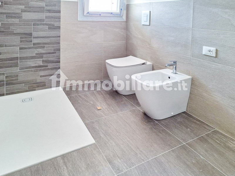 ALBIGNASEGO - SAN GIACOMO - MR150E
BIFAMILIARE  - AMPIO SOGGIORNO - 4 CAMERE DA LETTO -  CL. "A4"...