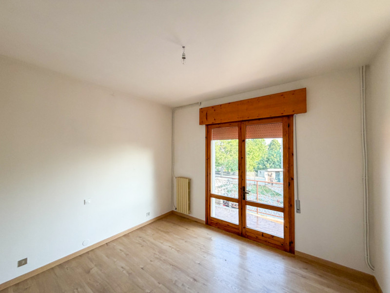 (Per INFO Vittorio 3517343301) Proponiamo in vendita una casa singola situata nel cuore di Trebas...