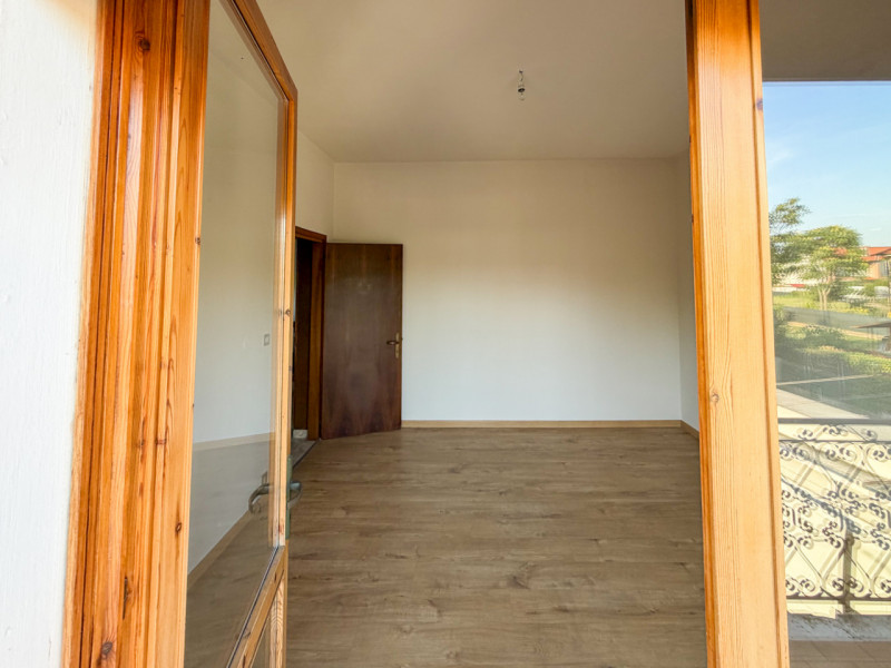 (Per INFO Vittorio 3517343301) Proponiamo in vendita una casa singola situata nel cuore di Trebas...