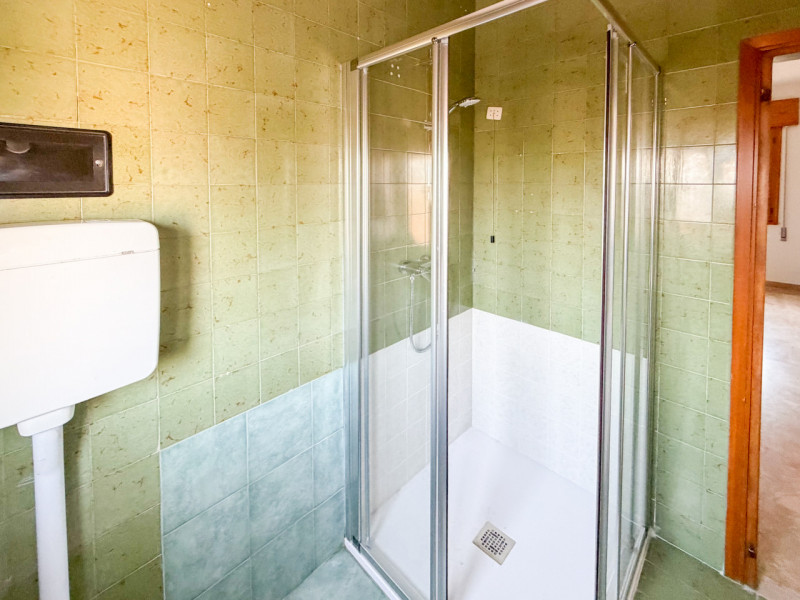 (Per INFO Vittorio 3517343301) Proponiamo in vendita una casa singola situata nel cuore di Trebas...