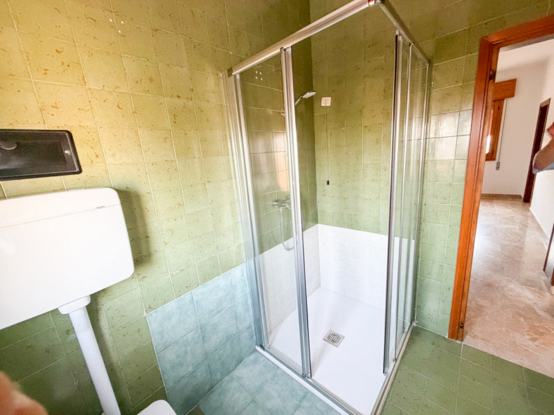(Per INFO Vittorio 3517343301) Proponiamo in vendita una casa singola situata nel cuore di Trebas...