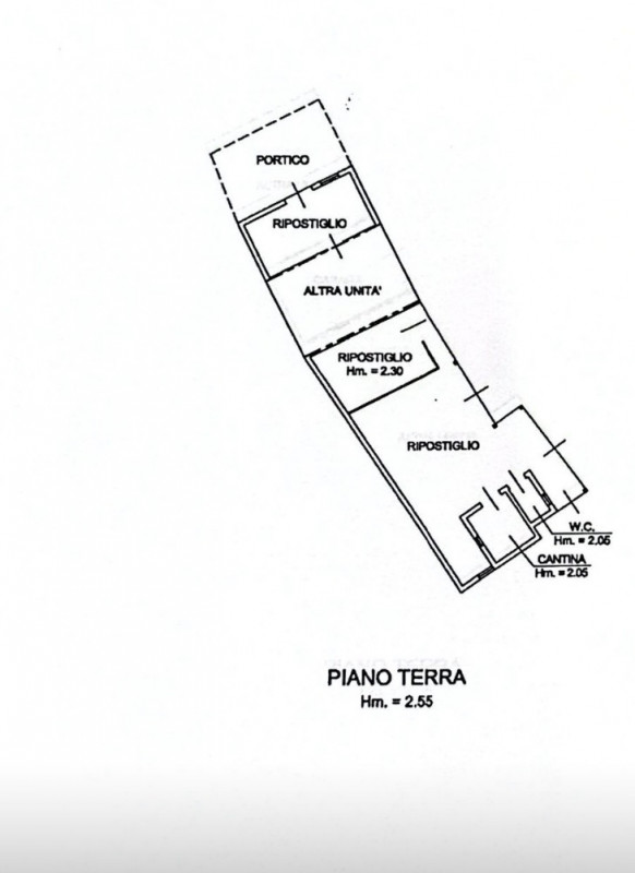 (Per INFO Vittorio 3517343301) Proponiamo in vendita una casa singola situata nel cuore di Trebas...