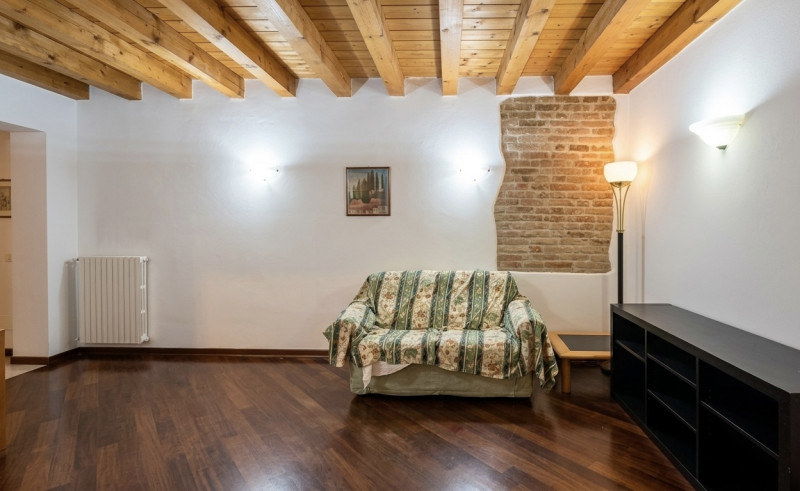(Per INFO Monica 3482688677) Nel cuore di Padova, nella prestigiosa zona di Santa Croce e nelle i...