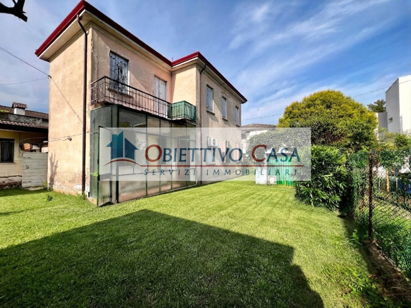Rif. PD279 - Questa è una rarità nel panorama immobiliare di Padova, precisamente nel richiestiss...