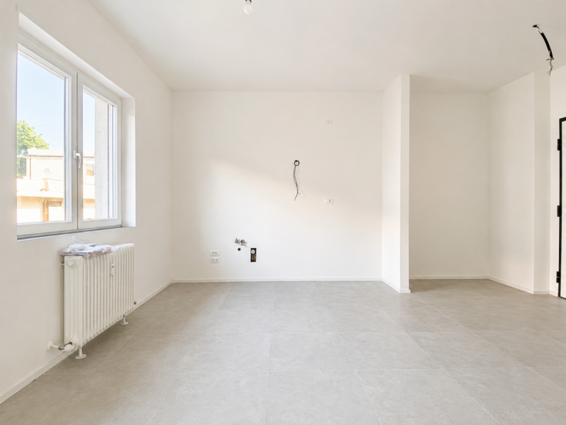 In zona residenziale centrale vicinissima all'università e al centro storico, proponiamo la vendi...