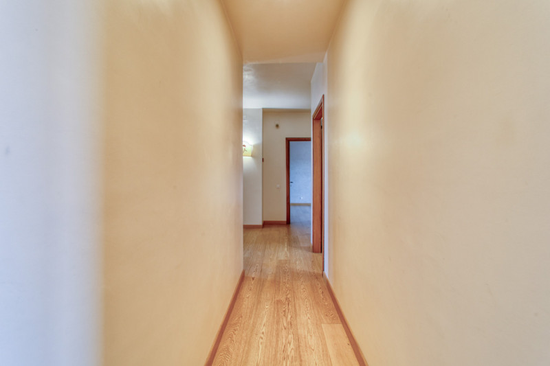 Cerchi un vero attico dalle dimensioni introvabili? A pochi chilometri dal centro di Padova, nell...