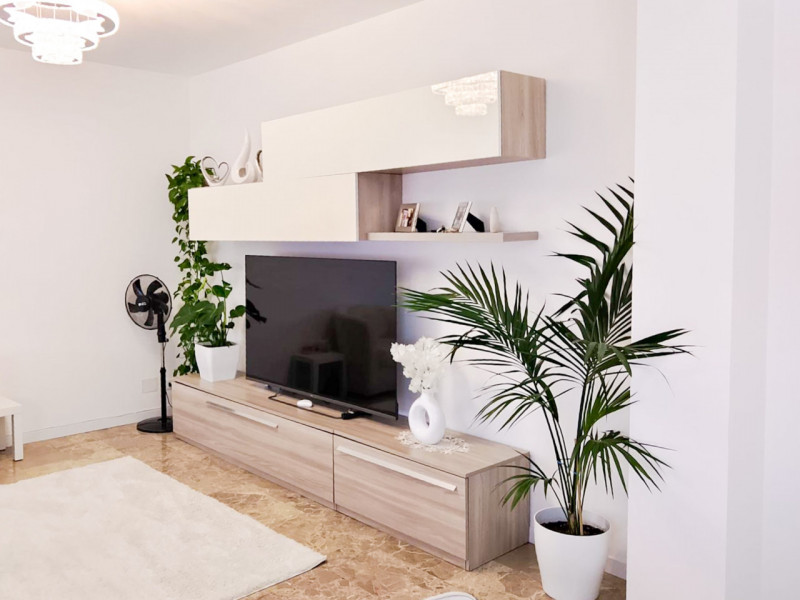 (Per INFO Vittorio 3517343301) Proponiamo in vendita un appartamento spazioso e luminoso inserito...