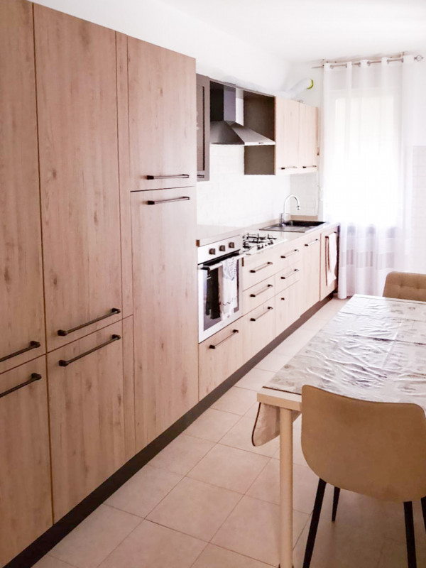(Per INFO Vittorio 3517343301) Proponiamo in vendita un appartamento spazioso e luminoso inserito...