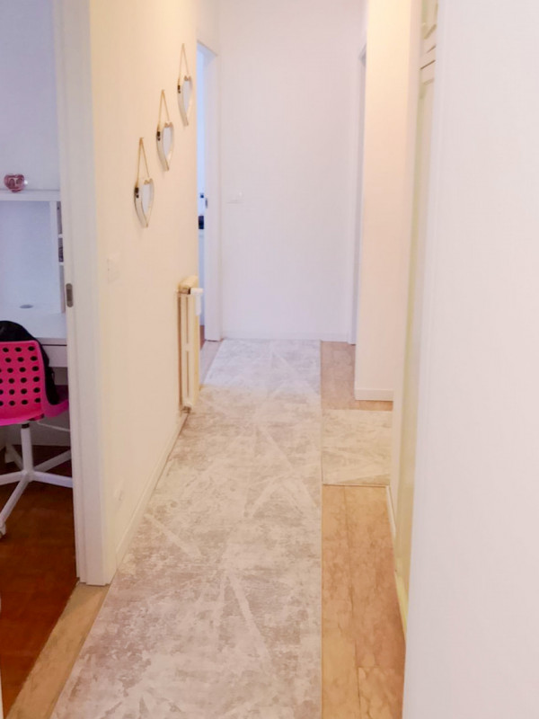 (Per INFO Vittorio 3517343301) Proponiamo in vendita un appartamento spazioso e luminoso inserito...