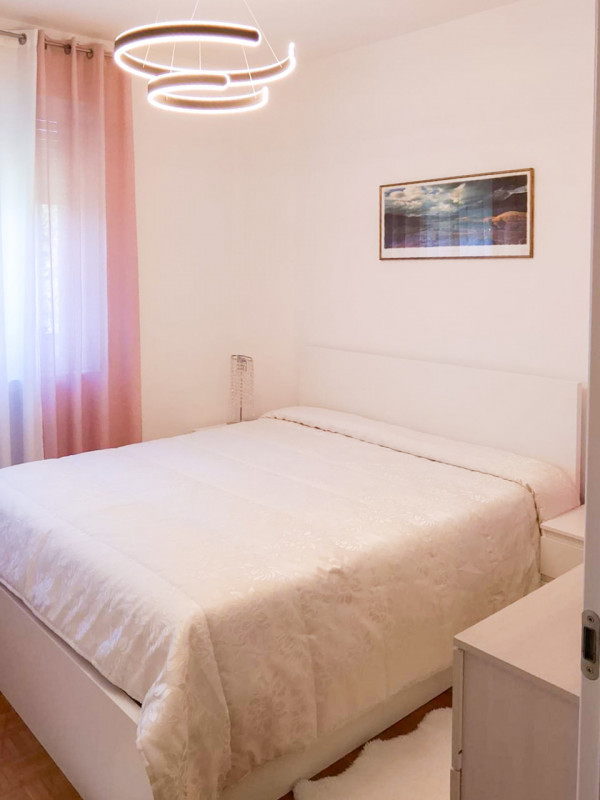 (Per INFO Vittorio 3517343301) Proponiamo in vendita un appartamento spazioso e luminoso inserito...
