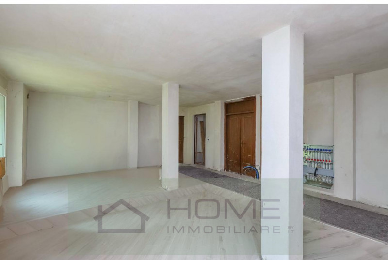 Scopri questa straordinaria opportunità di acquistare una casa singola situata nel cuore di Vigod...