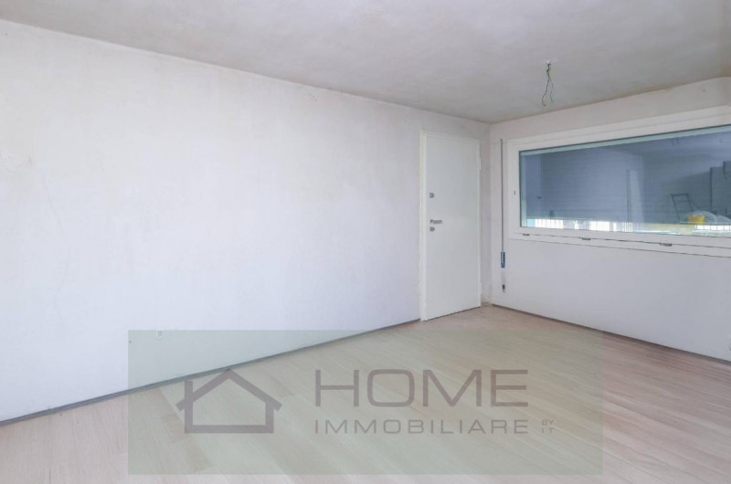 Scopri questa straordinaria opportunità di acquistare una casa singola situata nel cuore di Vigod...