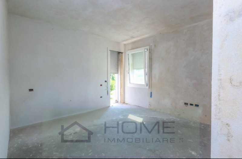 Scopri questa straordinaria opportunità di acquistare una casa singola situata nel cuore di Vigod...