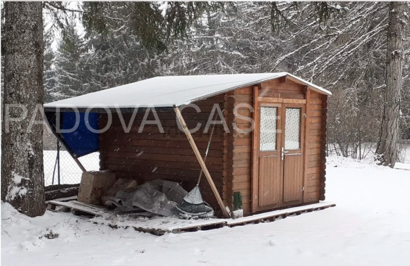 Scopri la tua oasi di tranquillità nella splendida villa situata a mezzaselva di Folgaria, un ver...