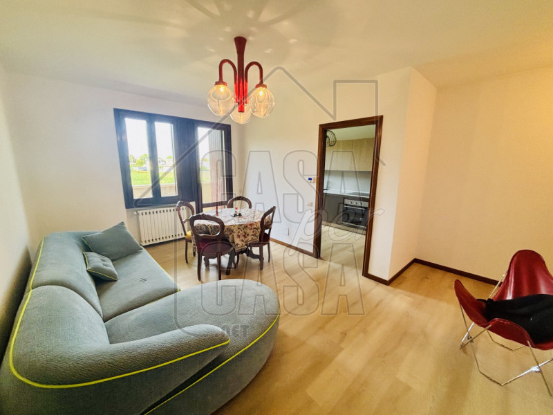 Zona Chiesanuova / Brentelle di sopra - Proponiamo in vendita delizioso appartemento di 145 mq su...