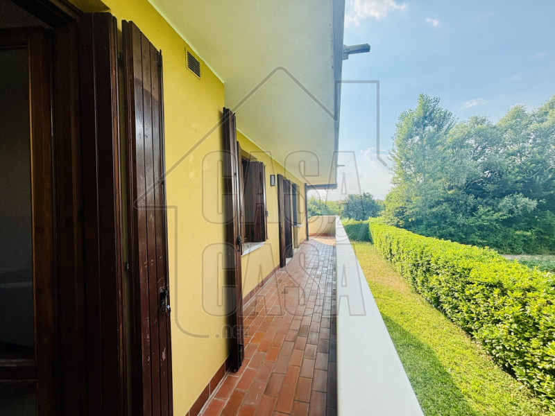 Zona Chiesanuova / Brentelle di sopra - Proponiamo in vendita delizioso appartemento di 145 mq su...