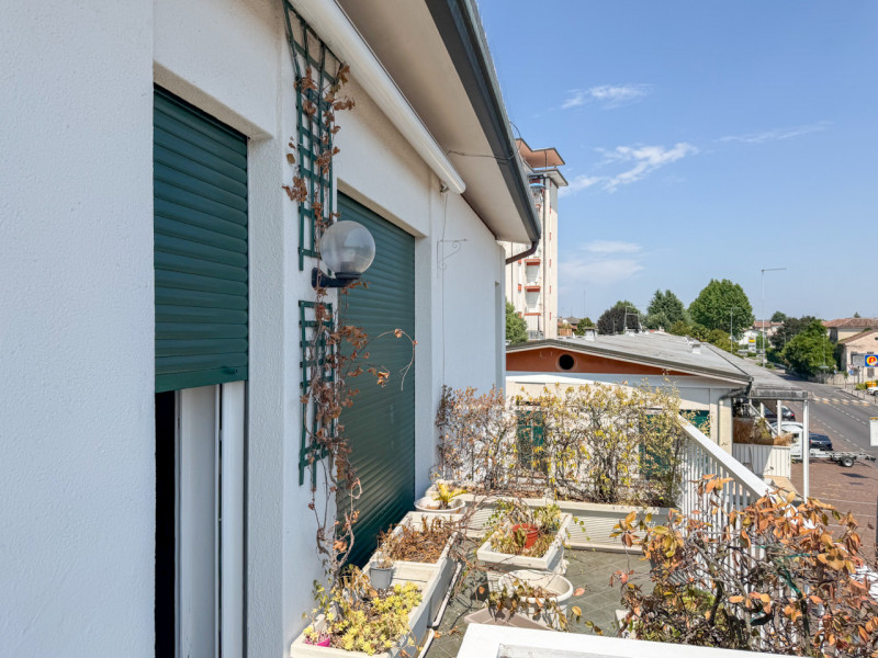 (Per INFO Vittorio 3517343301) Appartamento trilocale di circa 95 mq situato in Borgo Treviso a C...