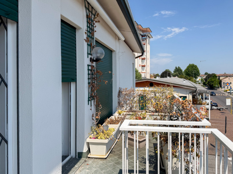 (Per INFO Vittorio 3517343301) Appartamento trilocale di circa 95 mq situato in Borgo Treviso a C...