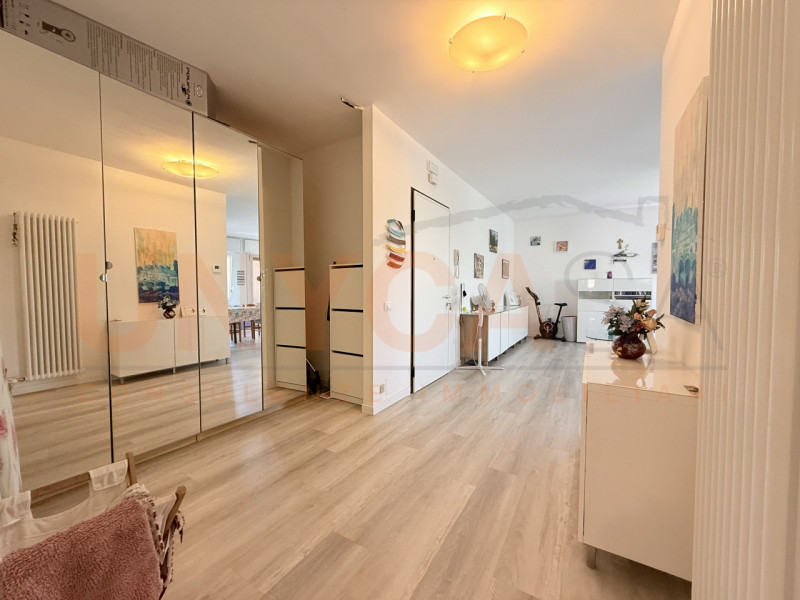 SELVAZZANO - Caselle: splendido appartamento situato in quartiere residenziale. L’immobile si tro...