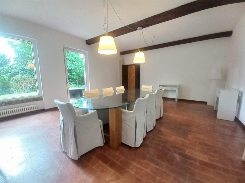 VICENZA - MONTE BERICO: PRESTIGIOSA VILLA DI MQ.350 ARREDATA CON PARCO. CANONE  EURO 3.200 MENSIL...