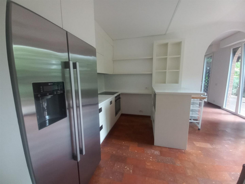VICENZA - MONTE BERICO: PRESTIGIOSA VILLA DI MQ.350 ARREDATA CON PARCO. CANONE  EURO 3.200 MENSIL...