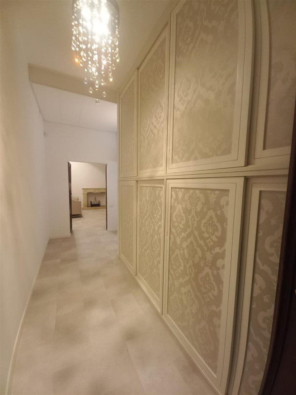 VICENZA - MONTE BERICO: PRESTIGIOSA VILLA DI MQ.350 ARREDATA CON PARCO. CANONE  EURO 3.200 MENSIL...