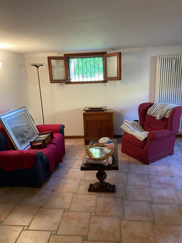 PONTEVIGODARZERE Classe D, EP,gl nren 136 KWh mq/anno
Quartiere residenziale interno molto tranqu...