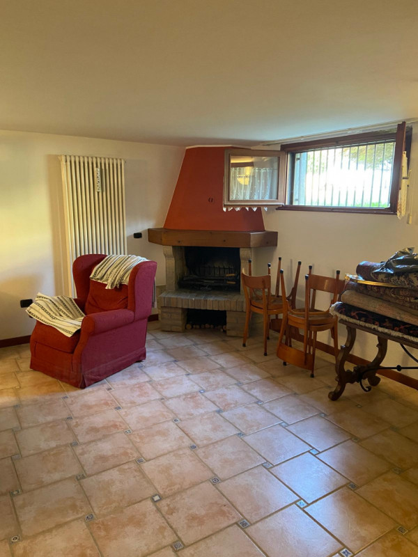 PONTEVIGODARZERE Classe D, EP,gl nren 136 KWh mq/anno
Quartiere residenziale interno molto tranqu...