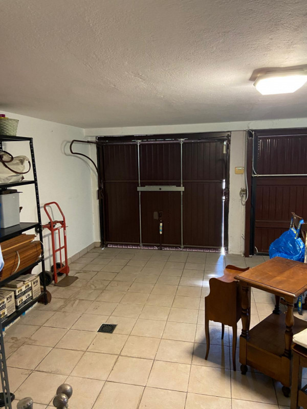 PONTEVIGODARZERE Classe D, EP,gl nren 136 KWh mq/anno
Quartiere residenziale interno molto tranqu...