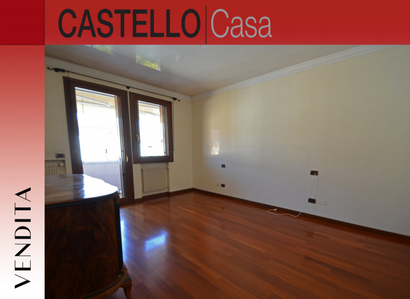 Nel cuore di Castelfranco Veneto, a soli 200 metri da Piazza Giorgione, proponiamo in vendita uno...