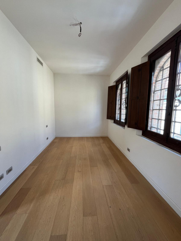 Nel cuore del centro storico di Montagnana, all'interno di un elegante e riservato contesto resid...