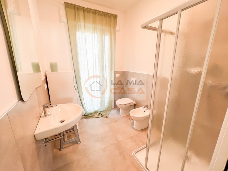 EGNARO: Cerchi la combinazione perfetta tra studio, comfort e indipendenza?
Questa splendida vill...