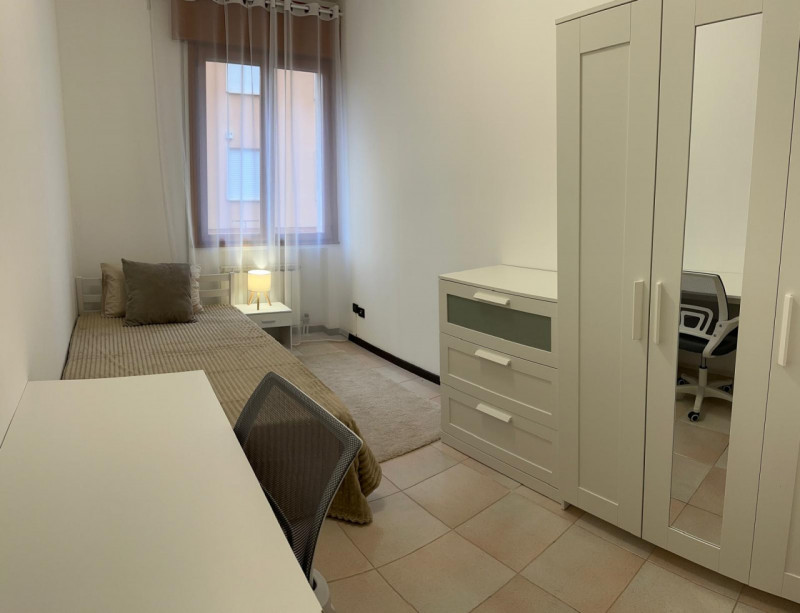 SAN CARLO, in posizione tranquilla e comoda ai servizi. Disponibili stanze per studenti o lavorat...