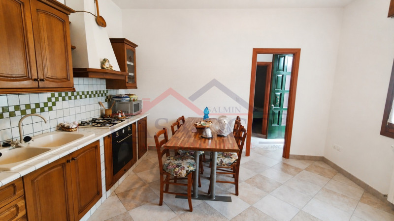 Bresseo di Teolo – Casa singola con giardino privato e vista sui Colli Euganei

In posizione tran...