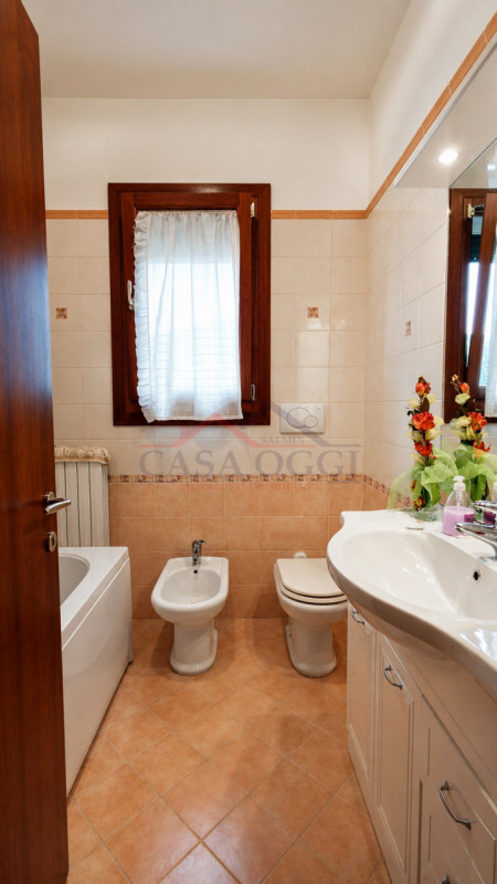 Bresseo di Teolo – Casa singola con giardino privato e vista sui Colli Euganei

In posizione tran...