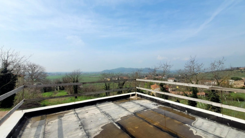 UNA VILLA PER DARE FORMA AI TUOI SOGNI!

Immaginati steso sull’erba a dare forma alle nuvole che ...