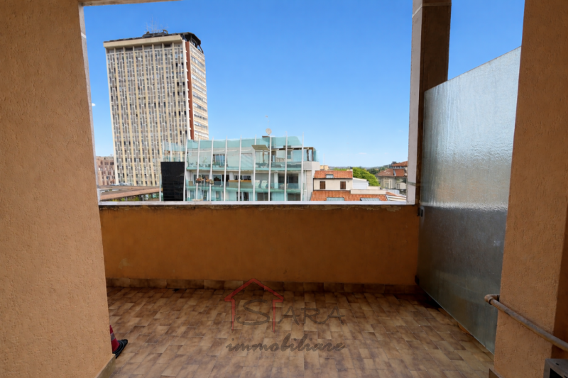 PADOVA – LARGO EUROPA | ELEGANTE APPARTAMENTO CON TERRAZZA ABITABILE NEL CUORE DEL CENTRO STORICO...
