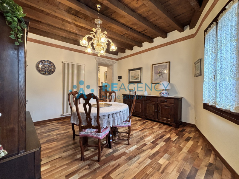 VALDAGNO, a un passo dal centro storico

SIETE ALLA RICERCA DI UNA CASA INDIPENDENTE PRONTA PER E...