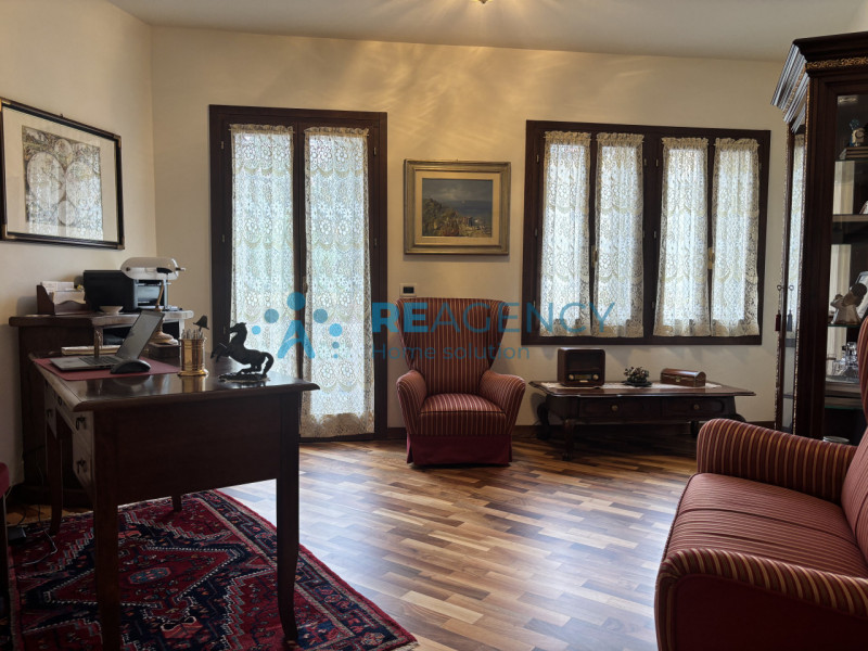 VALDAGNO, a un passo dal centro storico

SIETE ALLA RICERCA DI UNA CASA INDIPENDENTE PRONTA PER E...